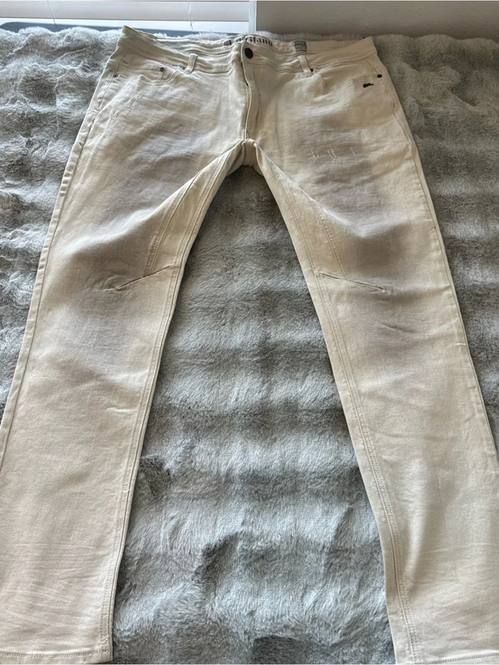 A.Tiziano Men’s Tan/Gray Straight Leg Jeans Size 44x35-0439